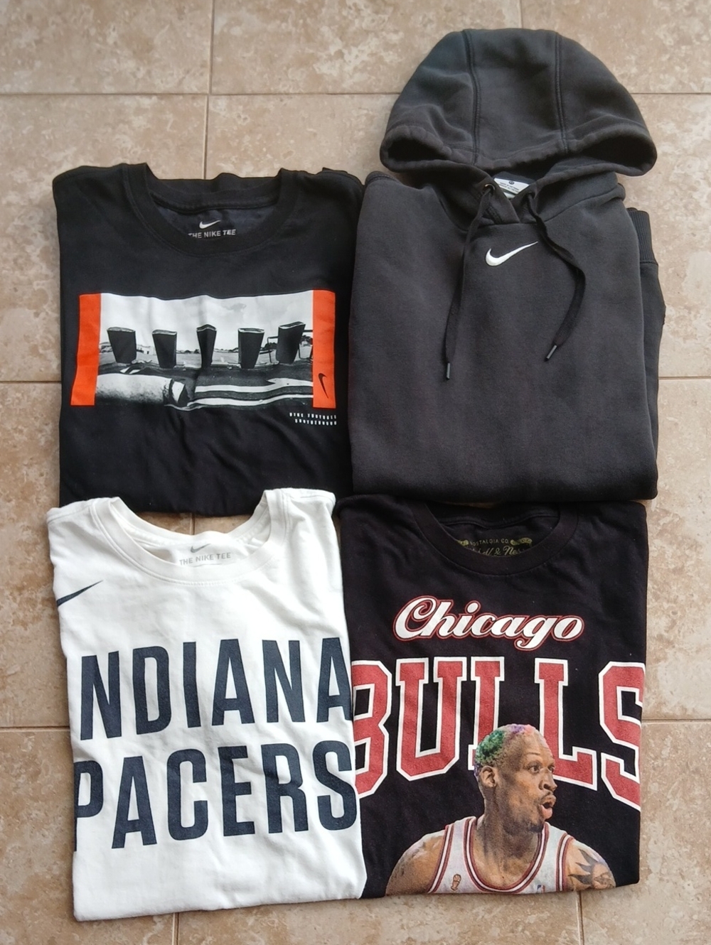 Nike T-Shirts & Crewneck Sweatshirt Basketball & Football
